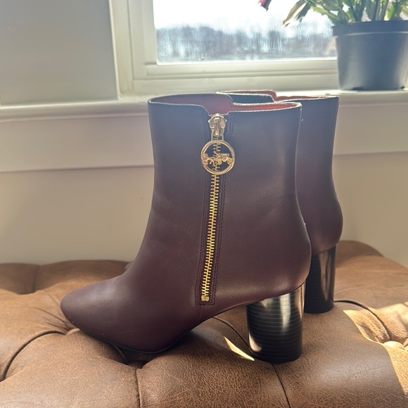 Coach Brown Heeled Boots with Elegant Gold Accents - Picture 1 of 8
